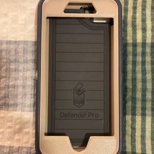 Otterbox Defender Pro Case for iPhone 7/8/SE 2020